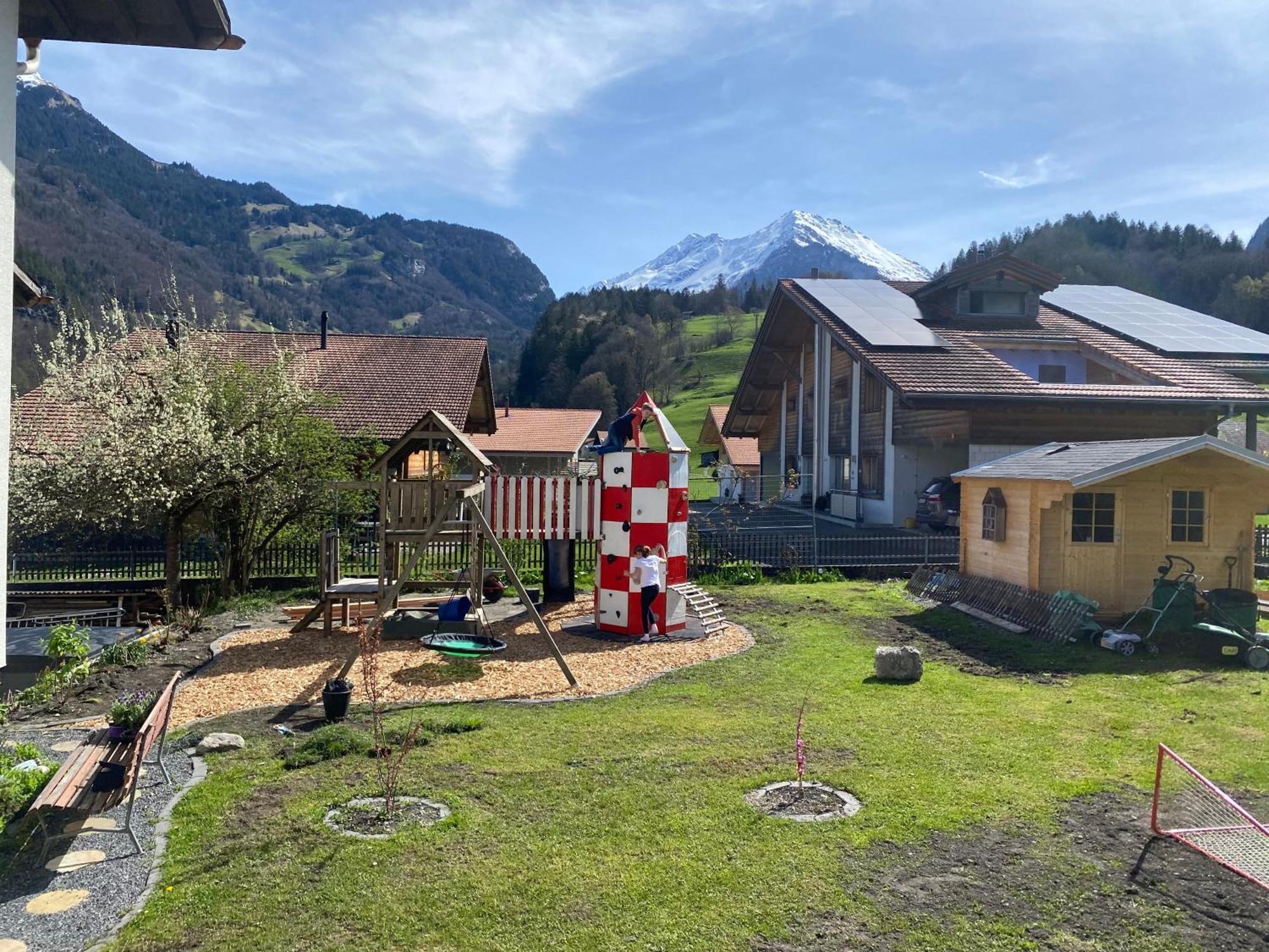 Spring Inn Apartments Meiringen Ngoại thất bức ảnh